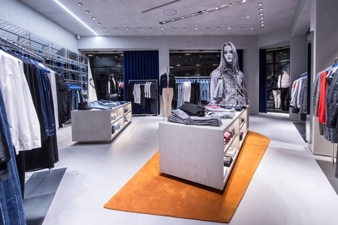 snelheid per ongeluk Email Calvin Klein opens multi-brand stores in Shanghai & Düsseldorf
