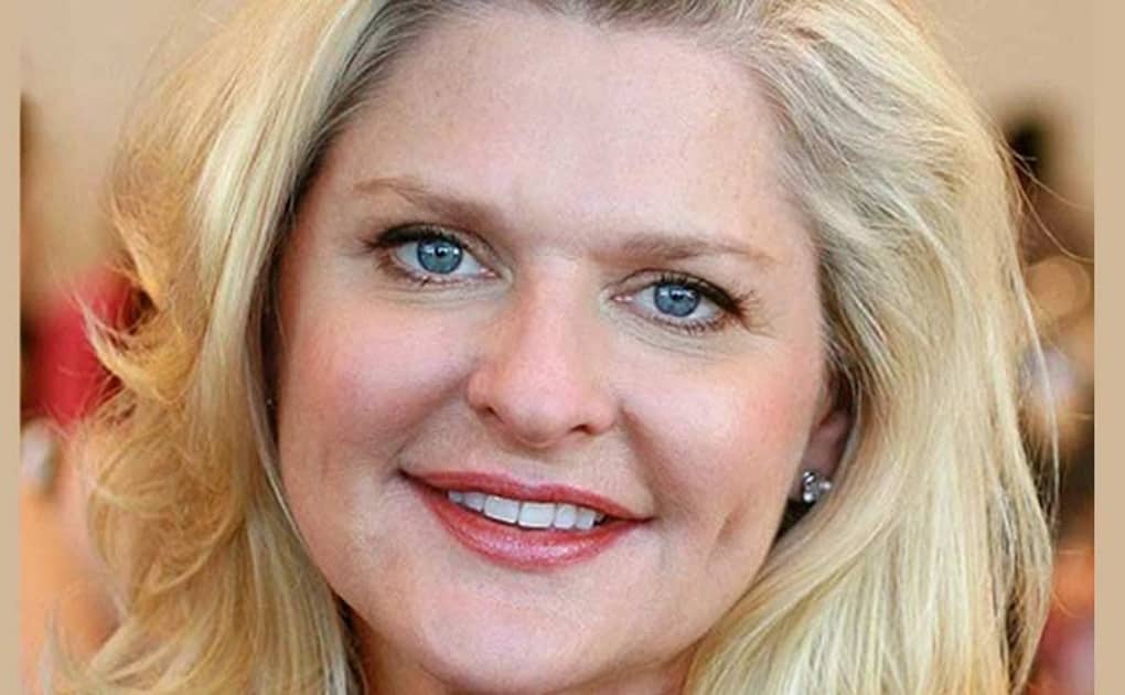 Victorias Secret Ceo Sharen Turney Resigns 