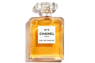 Chanel N°5, le parfum des parfums, glamour, mythique et dramatique 