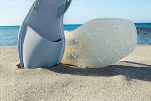 Abarcas veraniegas (y ahora más sostenibles y comprometidas): Ria Menorca lanza una colección cápsula hecha al 100 por cien de plásticos reciclados