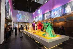Tentoonstelling ‘Maison Amsterdam’ is als een stadswandeling door de Amsterdamse modegeschiedenis