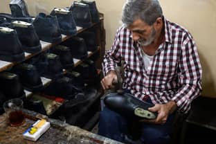 En Jordanie, le métier menacé du "roi des chaussures" 