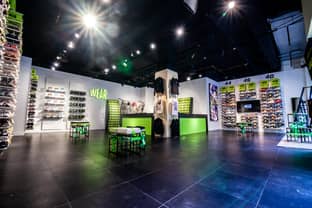Wear, winkel voor schoonmaak, reparatie en wederverkoop van sneakers, opent in Rotterdam