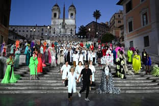 Dior pide una indemnización a Valentino por su desfile de Alta Costura de Roma