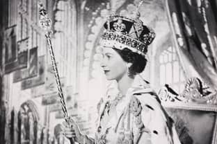 El impacto de la Reina Isabel II en la industria de la moda durante su reinado