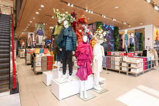 Fast Retailing posts strong growth in revenue and profit