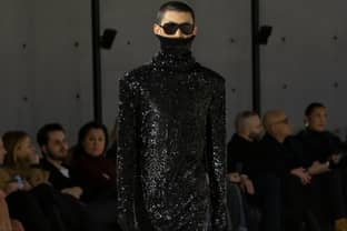Video: Saint Laurent presenteert FW23 mannenmodecollectie tijdens Paris Fashion Week 