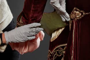 Brits koninklijk paleis toont couture en historische kleding in nieuwe tentoonstelling