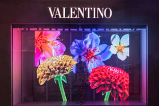 Valentino unveils ‘Unboxing’ installations with renowned stylists