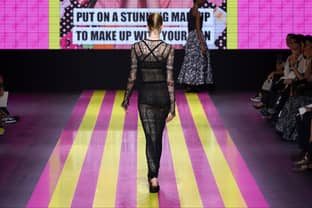 Dior renverse les stéréotypes dans un défilé féministe