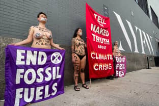 Nacktdemos und gerupfte Ziegen: Überblick über einen Modemonat der Proteste