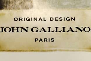 La marca John Galliano cambia su identidad visual y cambia su estrategia