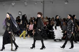 Pariser Haute Couture startet dynamisch durch