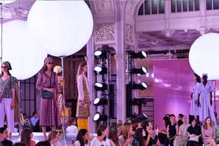 Kate Spade homenajea a su difunta fundadora en la Semana de la Moda de NY