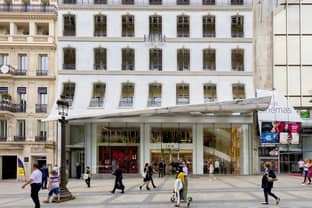 La boutique Dior Avenue des Champs-Elysées reçoit le Prix Versailles 2020 