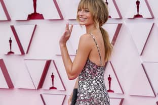 Así es el espectacular vestido de Chanel que lució Margot Robbie durante la ceremonia de los Oscars