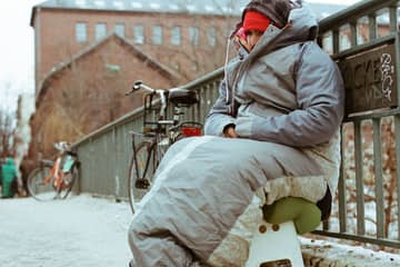 Sheltersuit en URW helpen daklozen in 15 Duitse steden 