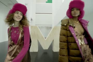 Vídeo: Lola Casademunt by Maite abraza la tendencia Apres Ski en la 080 Bcn Fashion