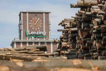 Lenzing revenues up in Q1, foresees signs of recovery
