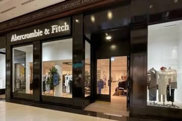 Abercrombie & Fitch reports flat sales growth, announces leadership transition