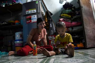 Au Vietnam, les ouvriers du textile victimes du ralentissement de l'économie mondiale 