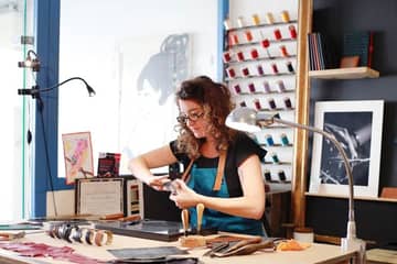 Slow fashion : Julie Troncin, artesana del cuero