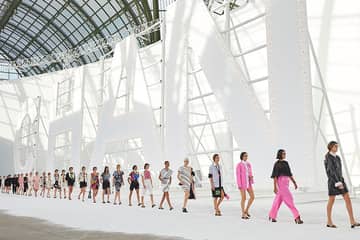 De Romy Schneider a Jeanne Moreau: Chanel reivindica a sus “musas” del séptimo arte en su colección Primavera/Verano 2021
