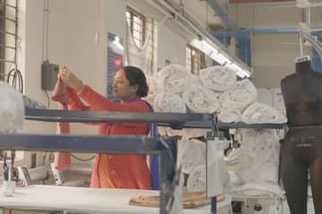 Video: Het verhaal van twee vrouwen als kledingmaker