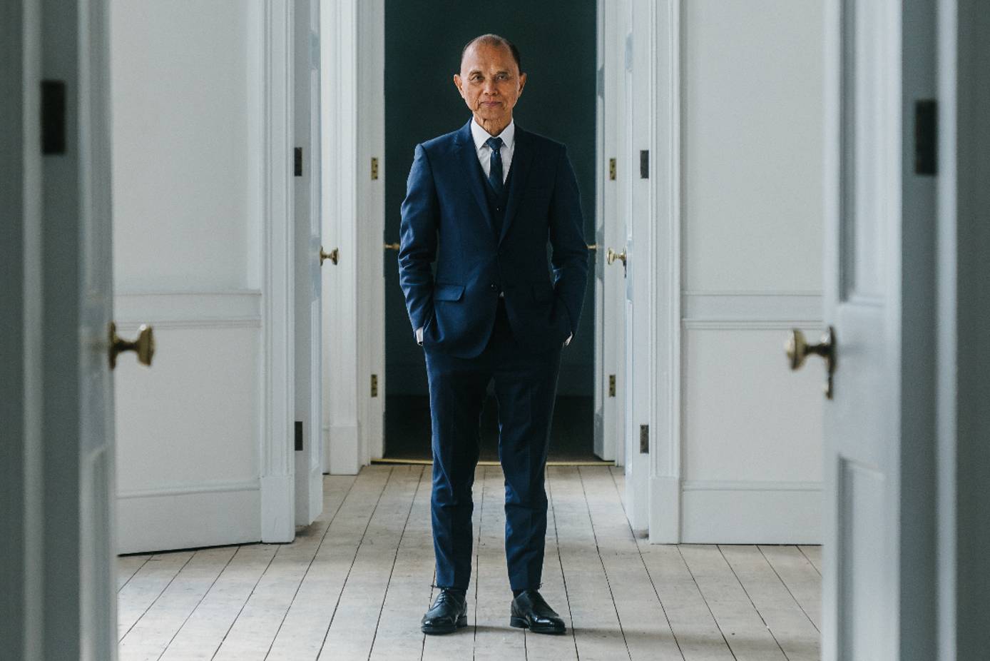 Designer Jimmy Choo launches new fashion academy in London