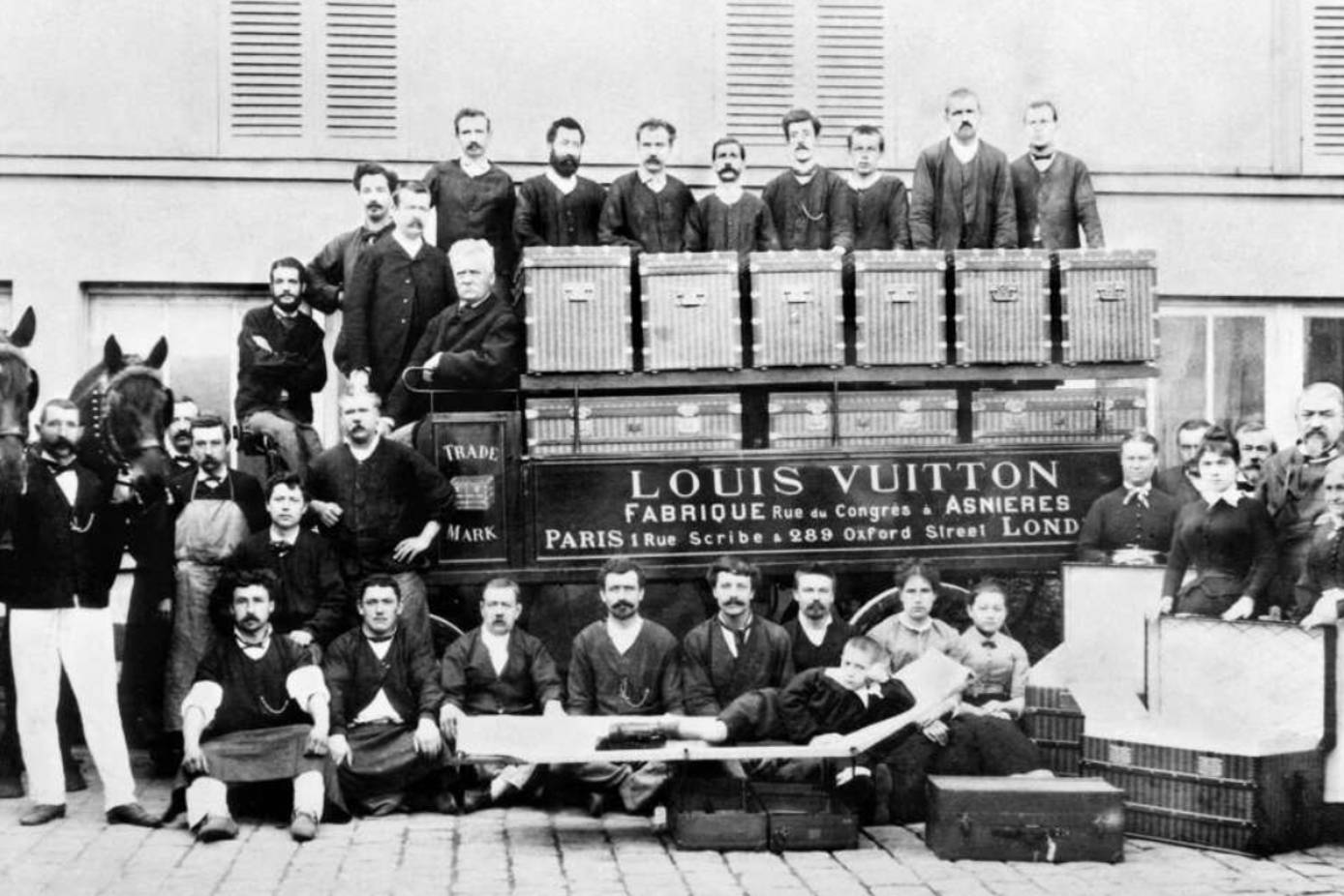 200 ans après la naissance de Louis Vuitton, 200 malles de