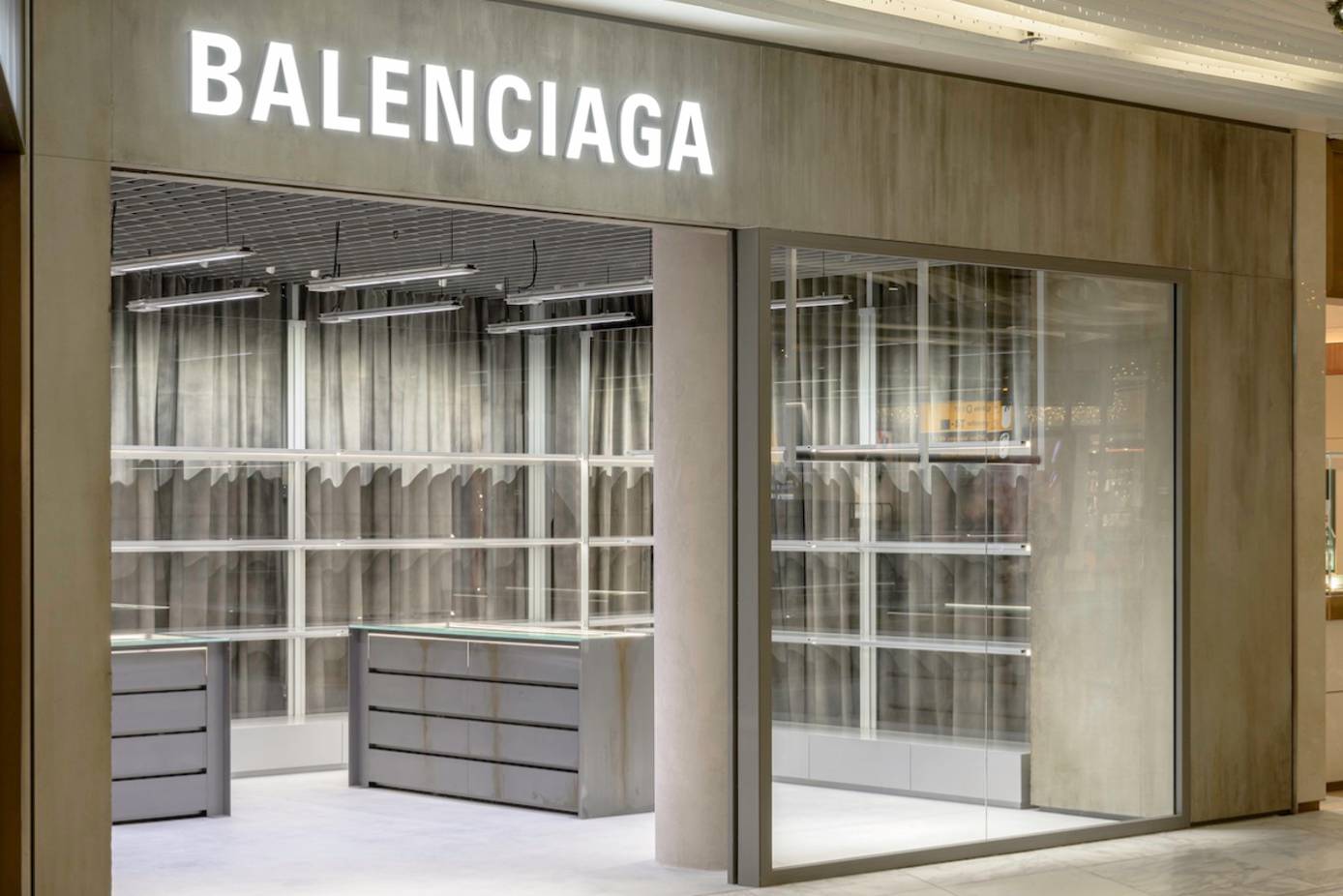let Bliver værre Religiøs Balenciaga eröffnet zwei neue Stores in Deutschland
