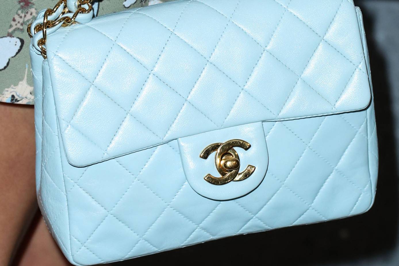 Chanel stops selling bags to Russians abroad who want to take them home