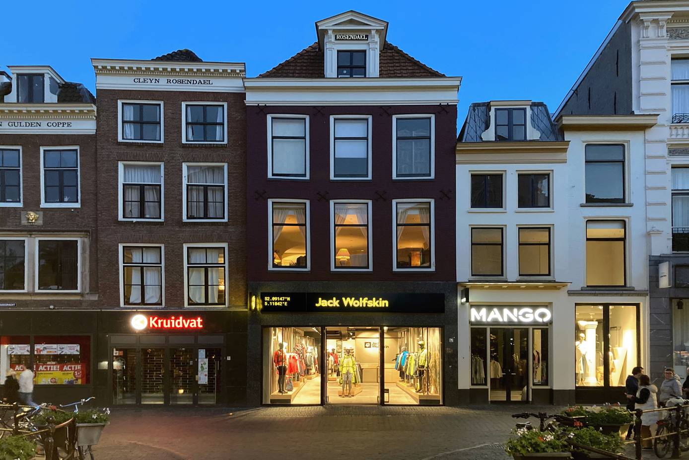 Burgerschap Gevestigde theorie Analytisch Jack Wolfskin opent in Utrecht eerste winkel in Nederland