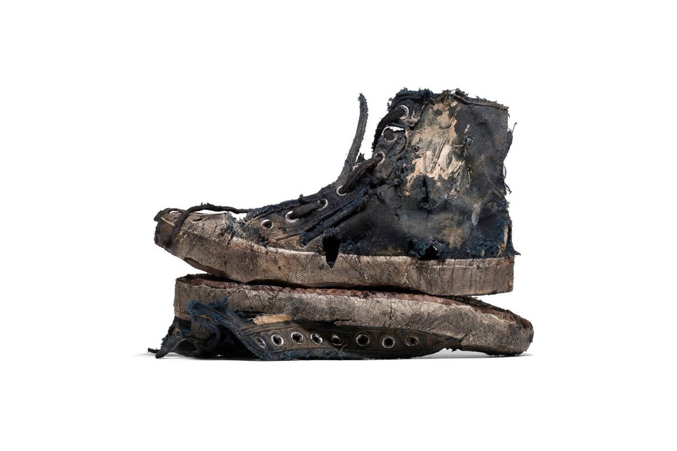 Hummingbird pedal indlysende High fashion or dubious taste? Balenciaga's destroyed sneaker causes  controversy