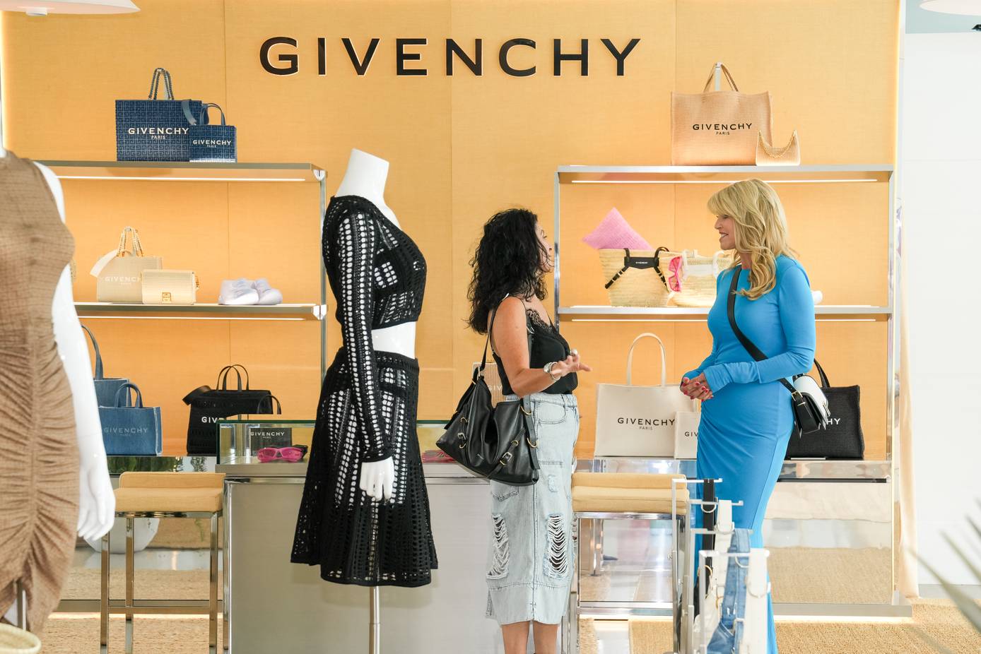 Givenchy  New Boutique on Rodeo