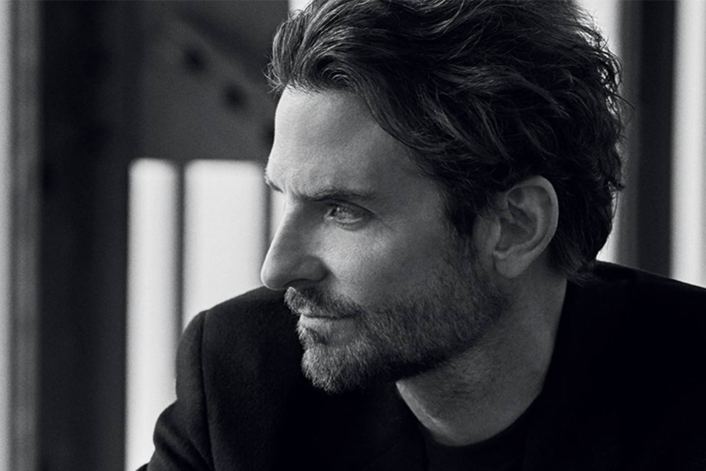 Tambour Twenty : Louis Vuitton choisit Bradley Cooper pour célébrer les 20  ans de sa fameuse montre Tambour limitée à 200 exemplaires