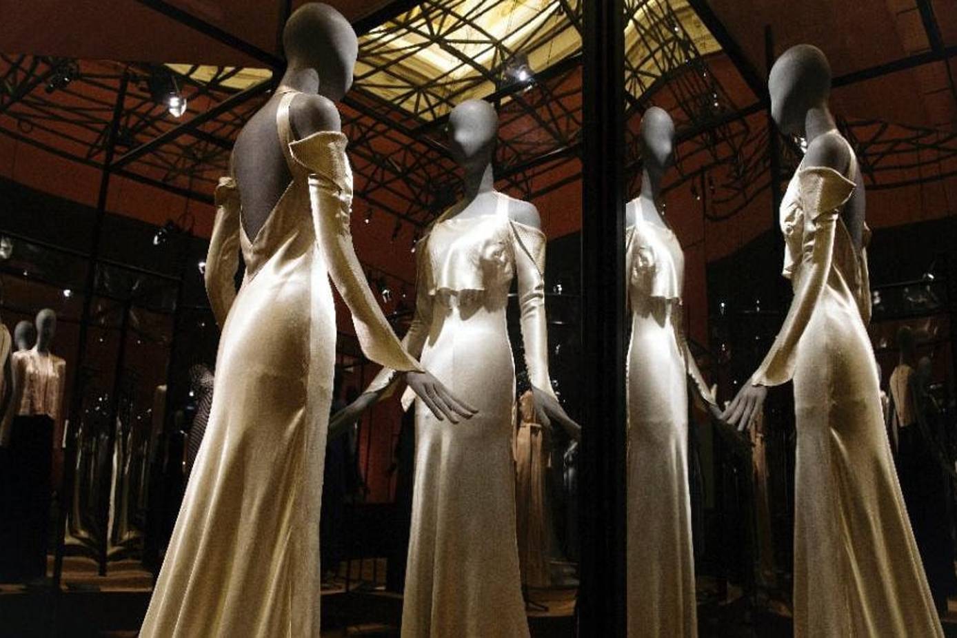 Paris Fashion Week expo showcases Jeanne Lanvin's subtle elegance