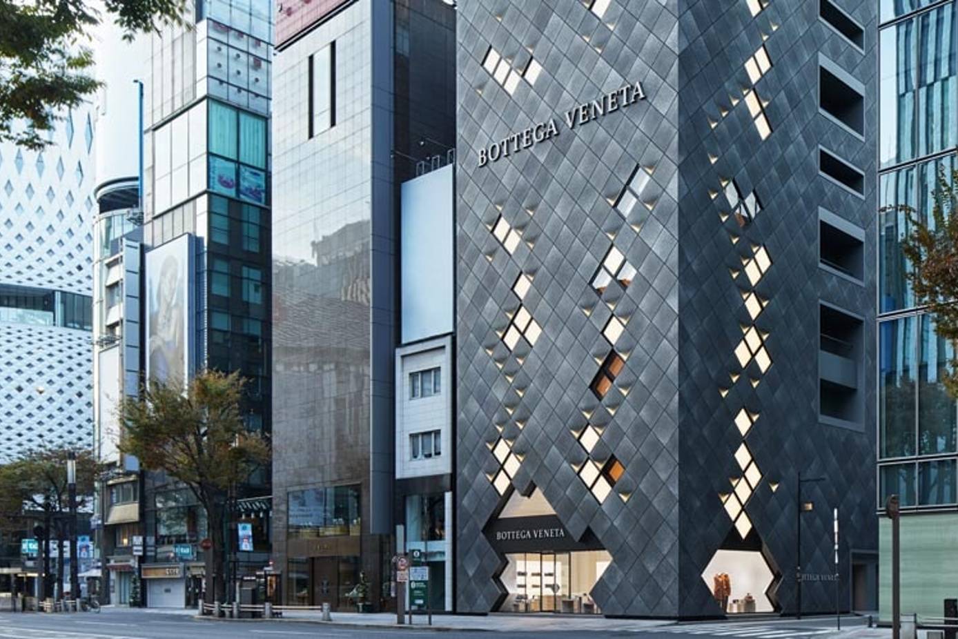 FLAGSHIP STORE IN TOKYO