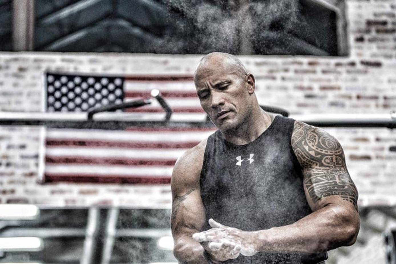 Confesión erupción imán Dwayne Johnson pays tribute to veterans with Under Armour collection