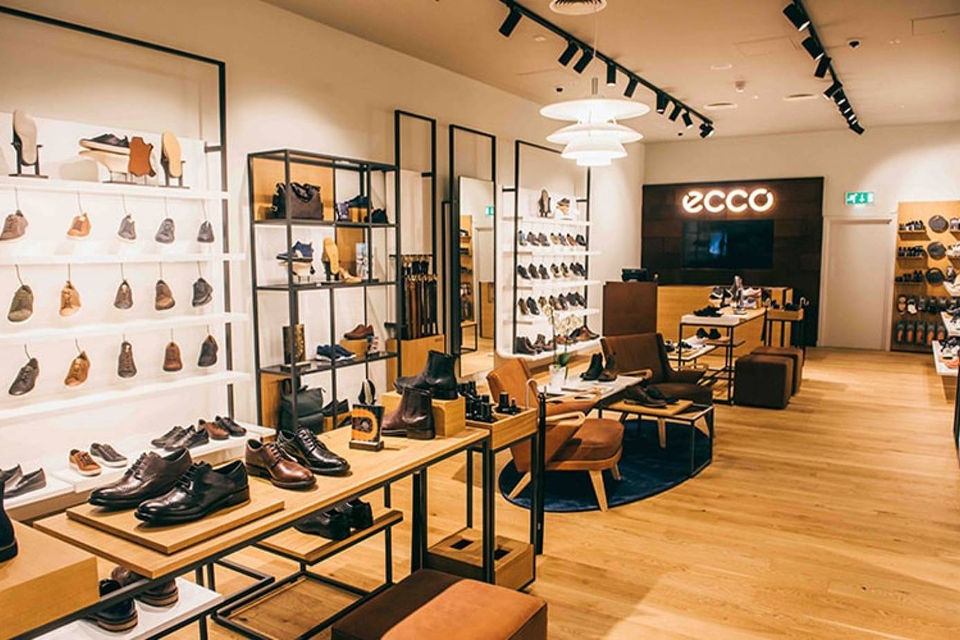 Ecco relocates to larger at David's