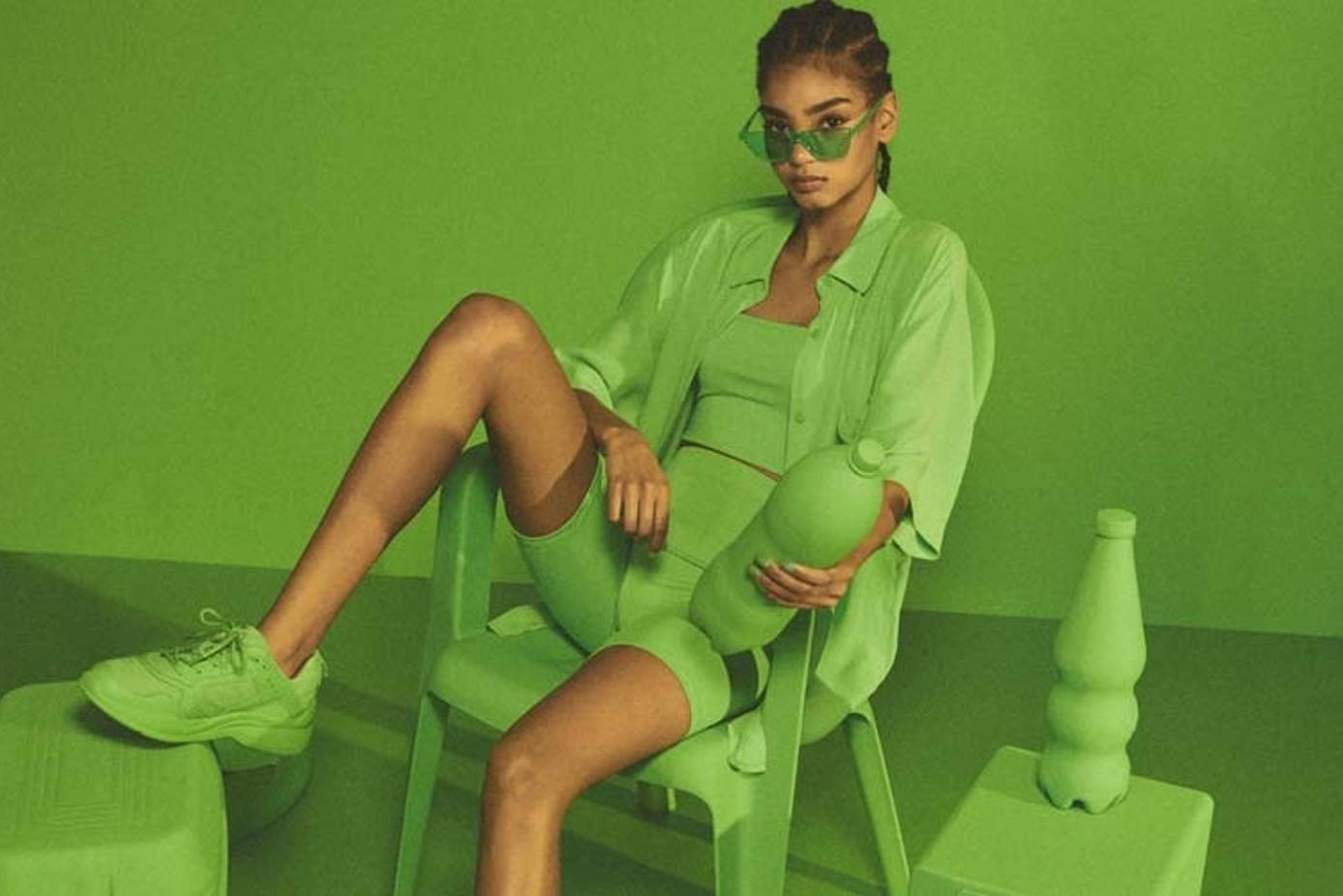 regalo Rápido camioneta In pictures: Bershka teams up with Pantone for monochromatic capsule  collection
