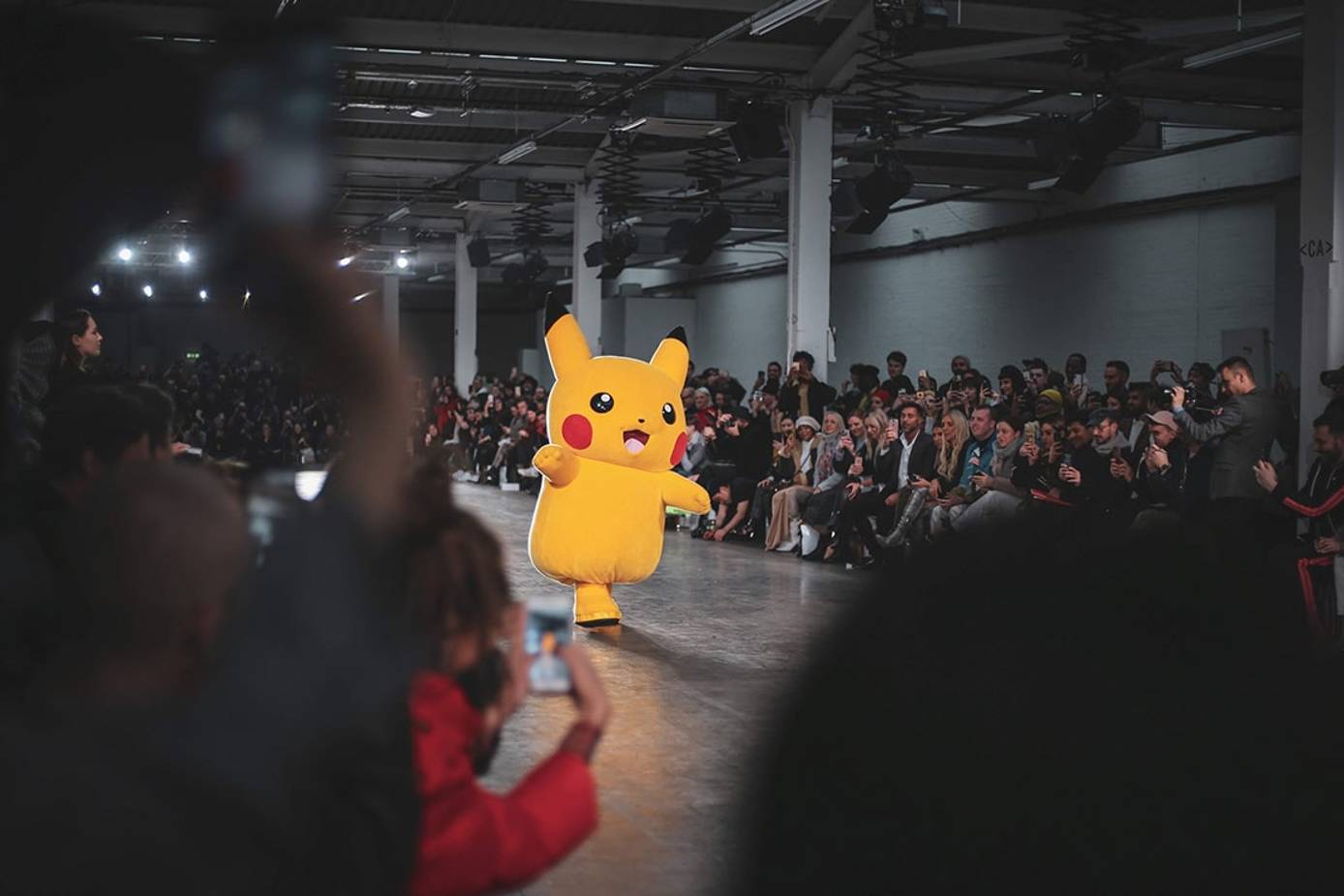 Pikachu à la Fashion Week : quand le luxe investit l'univers du jeu vidéo
