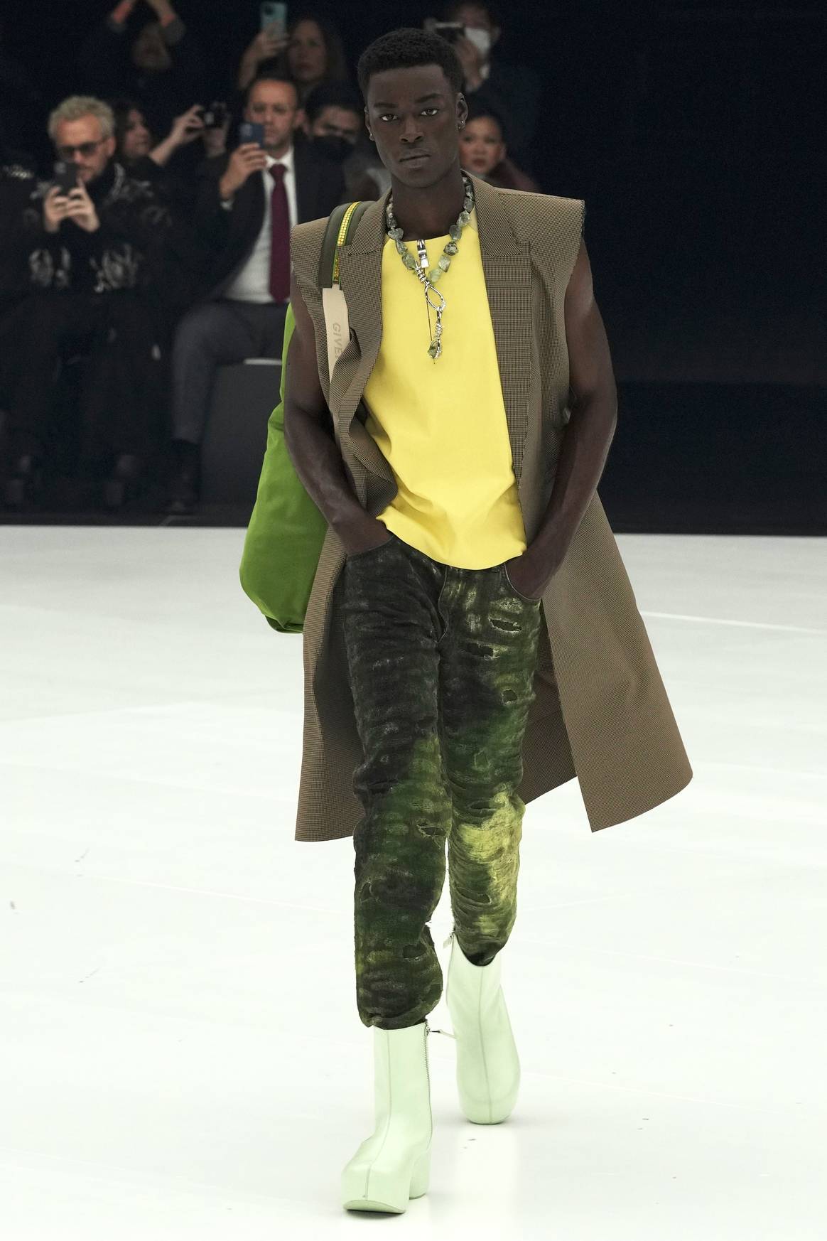 Louis Vuitton - fw21 men - Fashion Shows - Fashion