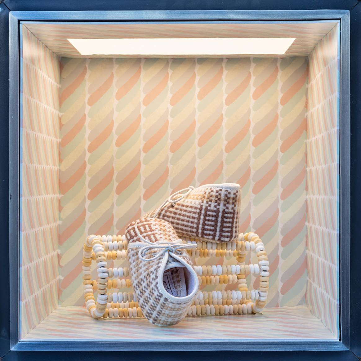 Detail of small window box frame for Hermès Japon Spring window © Photography by Satoshi Asakawa created for Maison Hermès Ginza, February 2022