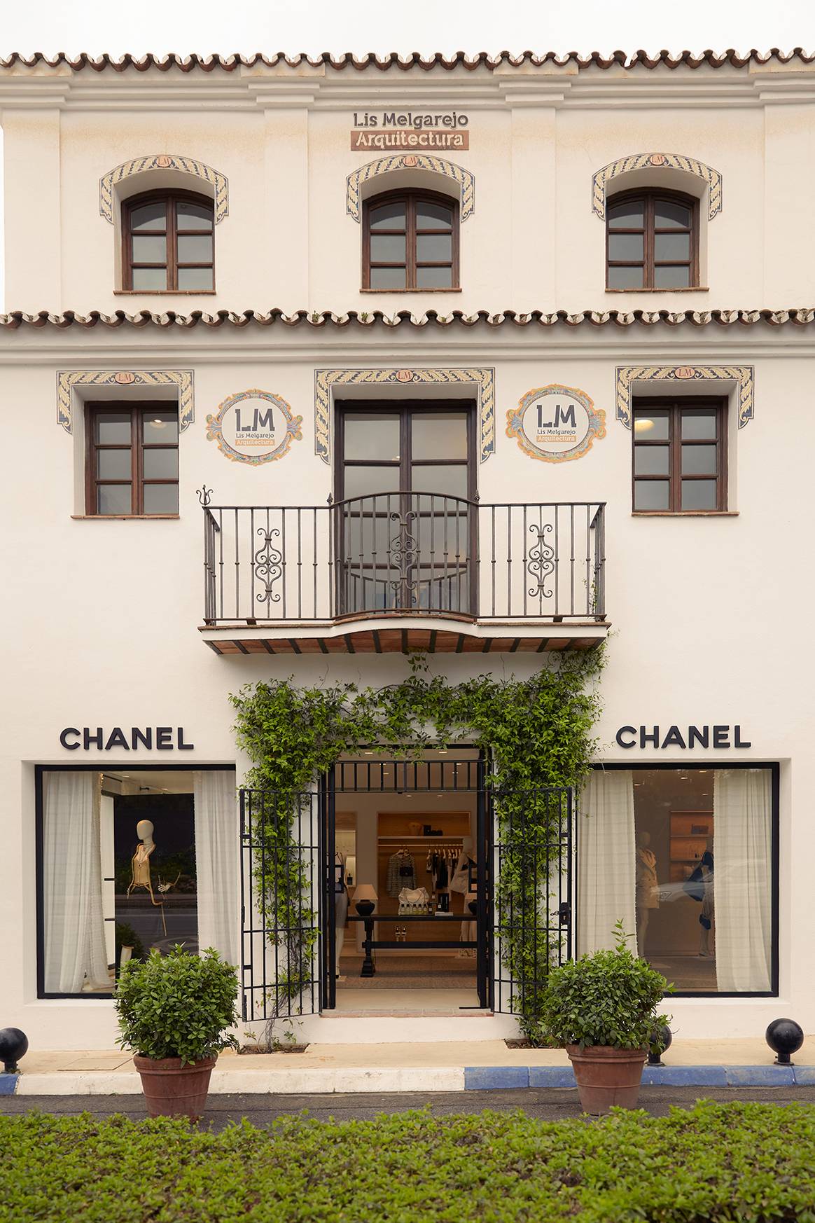 Photo Credits: Boutique efímera de Chanel en el Marbella Club de Marbella, España.