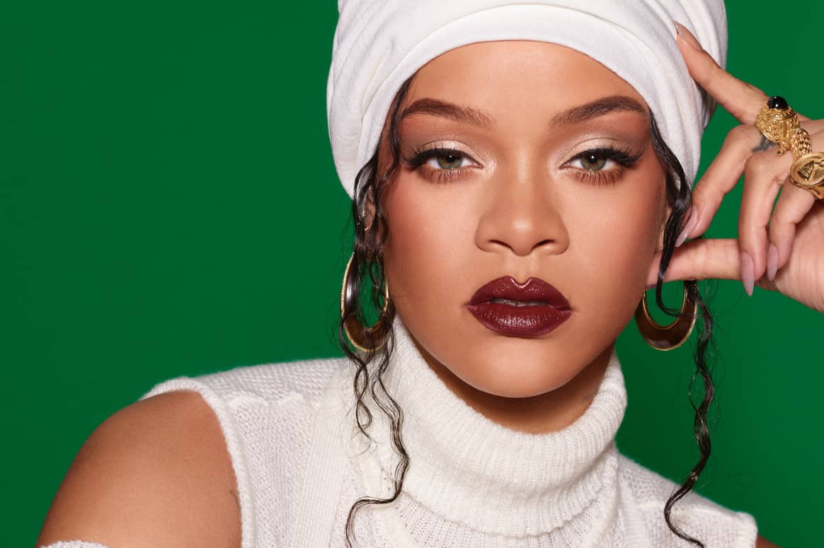 Rihanna para Fenty Beauty y Fenty Skin. Imagen: Fenty
