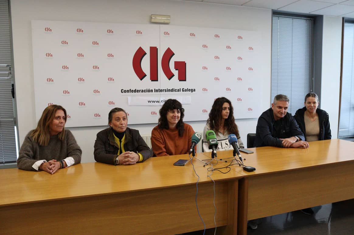 Photo Credits: Comparecencia de las delegadas sindicales de la CIG y UGT de este martes 22 de noviembre de 2022 en La Coruña. CIG, página oficial.