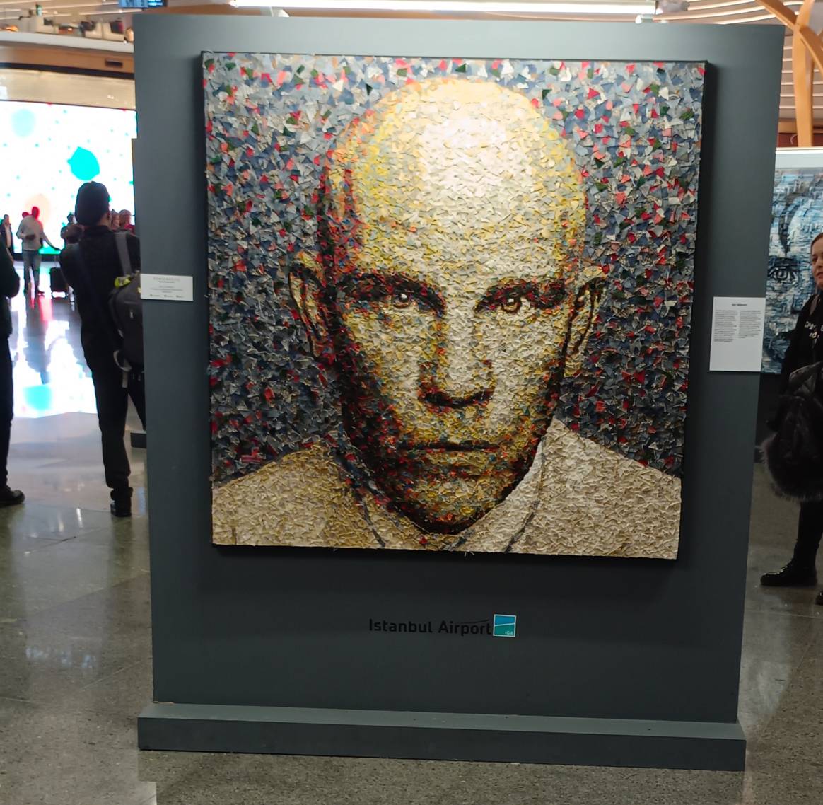 Portrait of John Malkovich by Deniz Sağdıç at Istanbul Airport. Image: FashionUnited