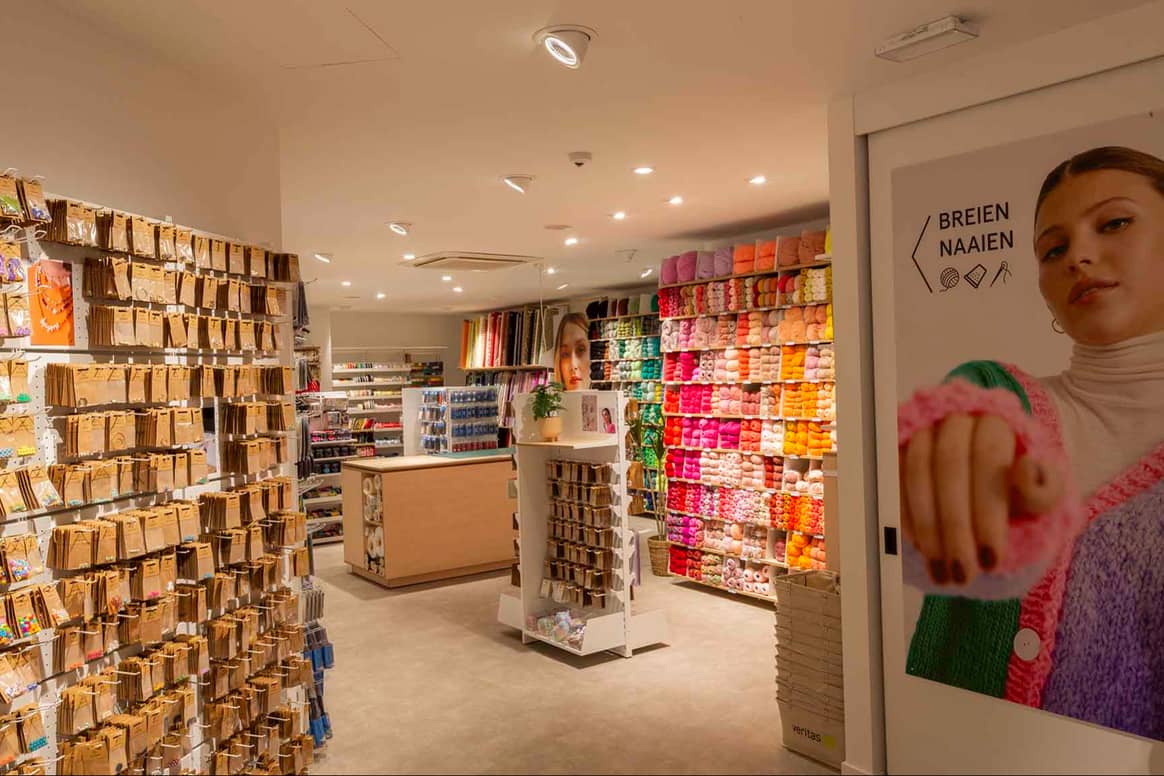 Veritas test een nieuw winkelconcept in Brugge. Beeld via Veritas / Foto door Yannick Milpas.