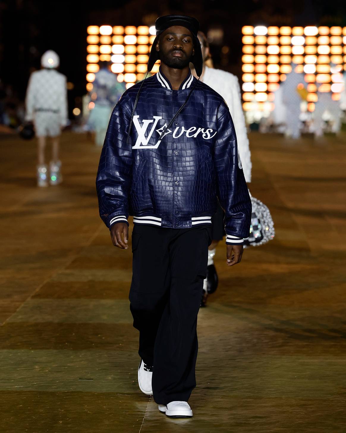 Pharrell Williams debuta para Louis Vuitton: mucho cuadro, mucho píxel ...